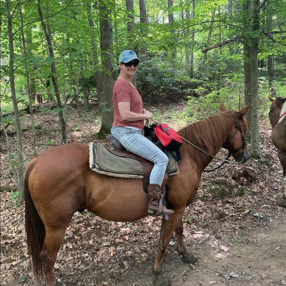 Meet your Posher, Christine - Picture 4 of 8